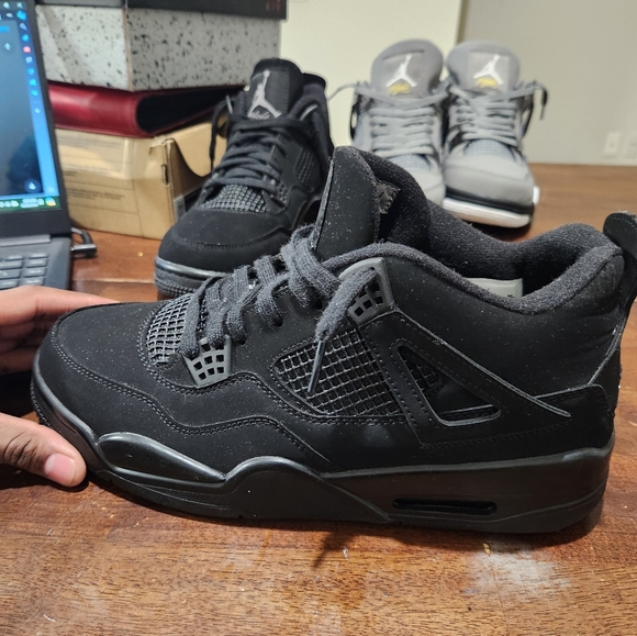 Black cat 4 - Picture 2 of 4